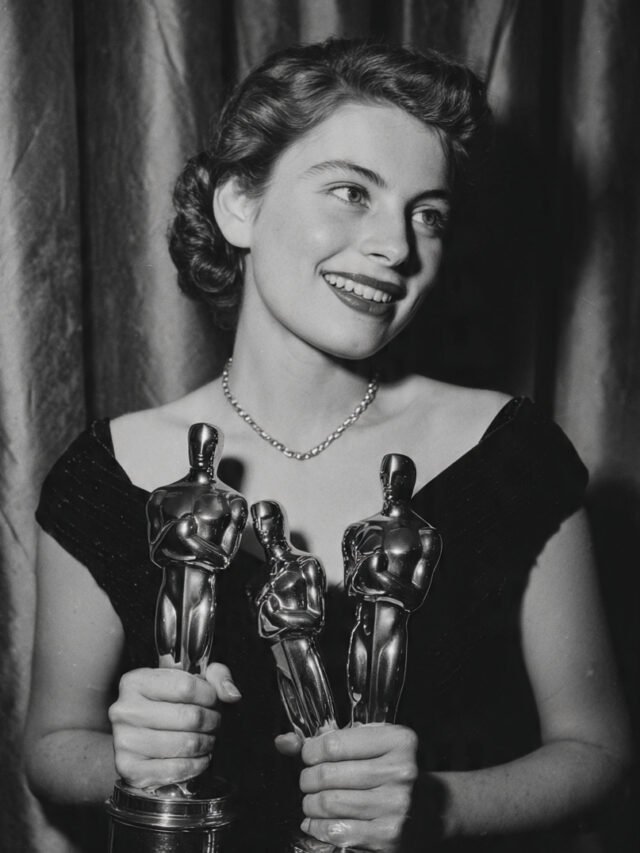 ingrid-bergman-with-her-three-oscars